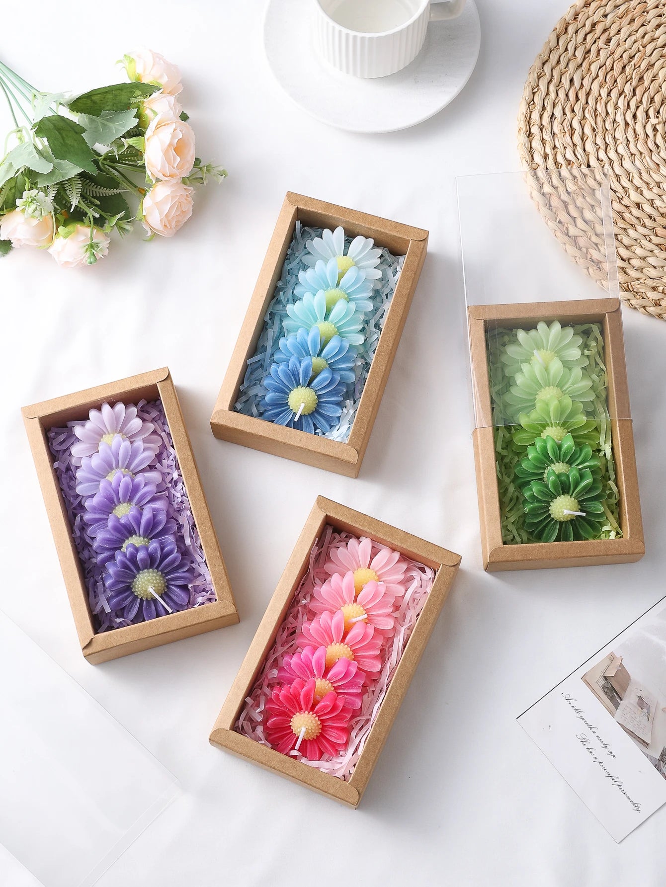 Gradient Macaron Daisy Soy Wax Candle Set