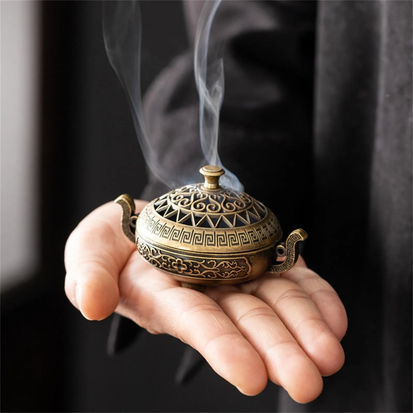 Compact Alloy Carved Retro Incense Censer