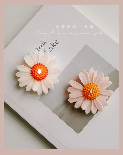 Handmade Daisy Scented Soy Wax Candle