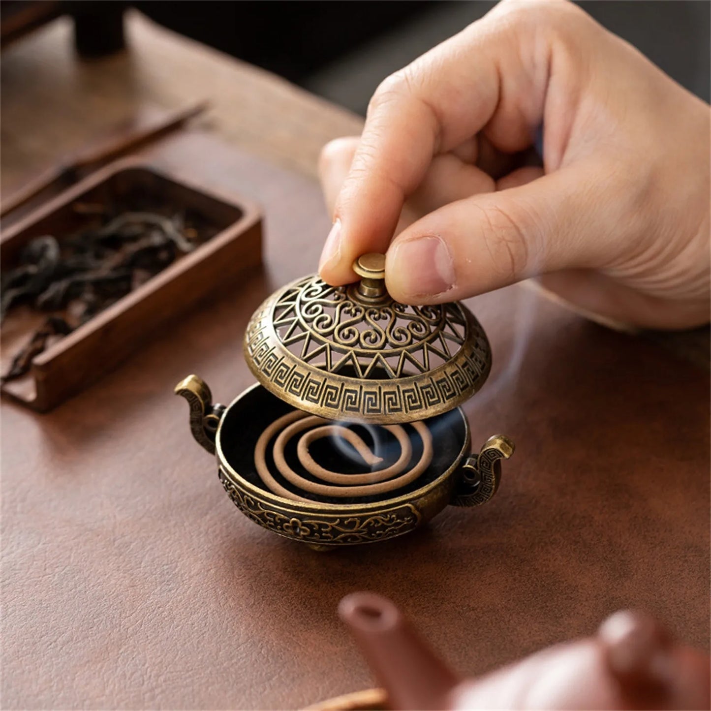 Compact Alloy Carved Retro Incense Censer