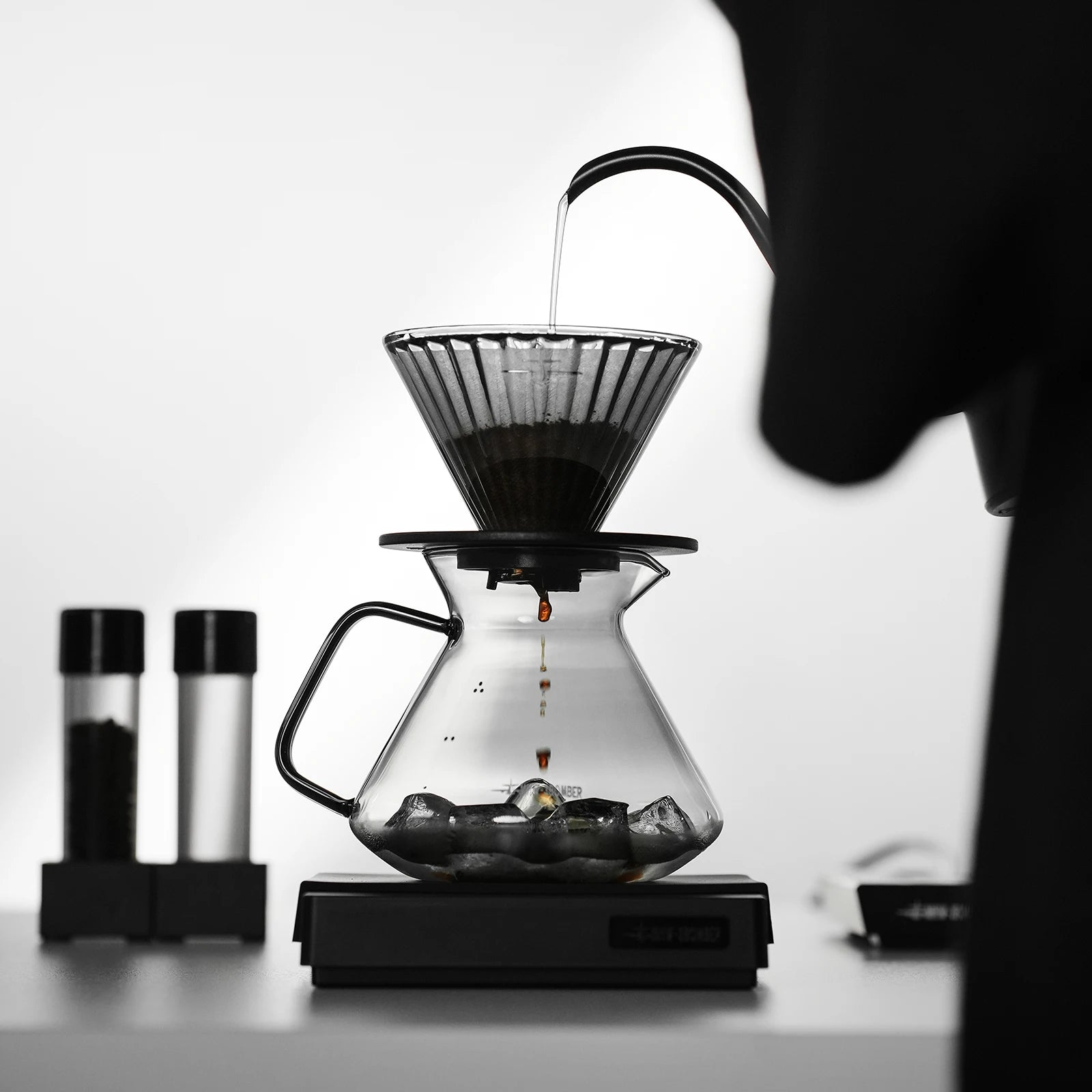 MHW-3BOMBER Hill Coffee Server - Your Ritual Hub 