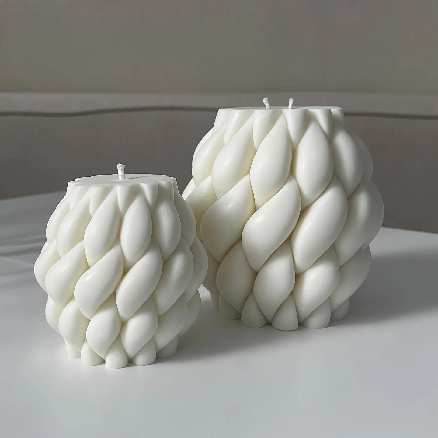 1pc Geometric Wave Twisted Candle Molds Abstract Art Decoration Wave Striped Columns Modern Candles Aroma Wax Silicone Molds - Your Ritual Hub 