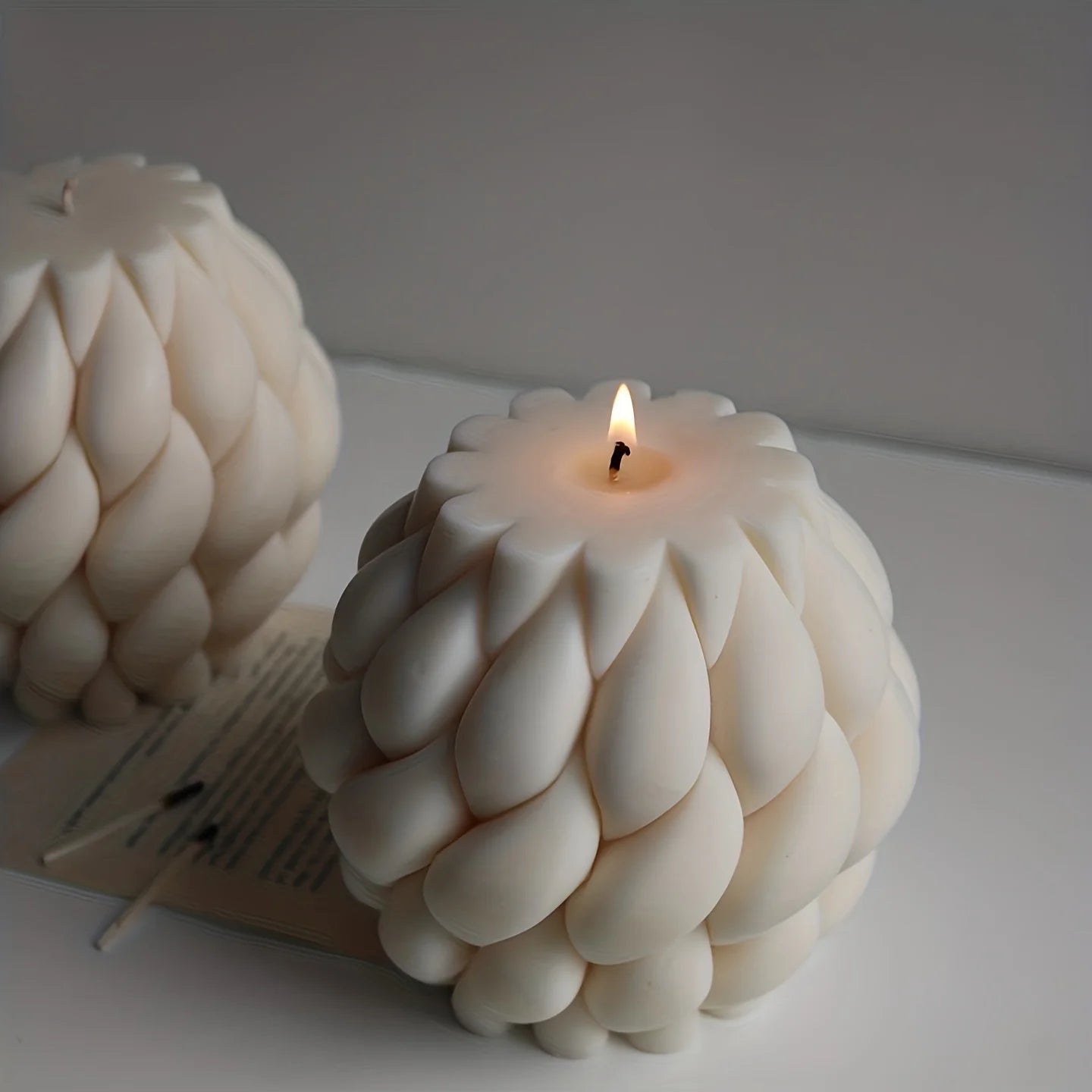 1pc Geometric Wave Twisted Candle Molds Abstract Art Decoration Wave Striped Columns Modern Candles Aroma Wax Silicone Molds - Your Ritual Hub 