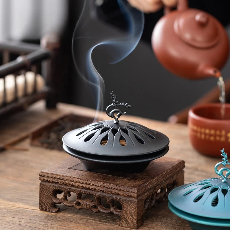 Lucky Deer Backflow Incense Burner – Retro Zinc Alloy Hollow Censer for Home & Ritual