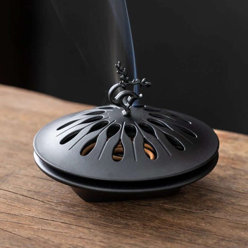 Lucky Deer Backflow Incense Burner – Retro Zinc Alloy Hollow Censer for Home & Ritual